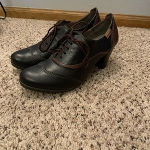 PIKOLINOS 3” black heeled shoes